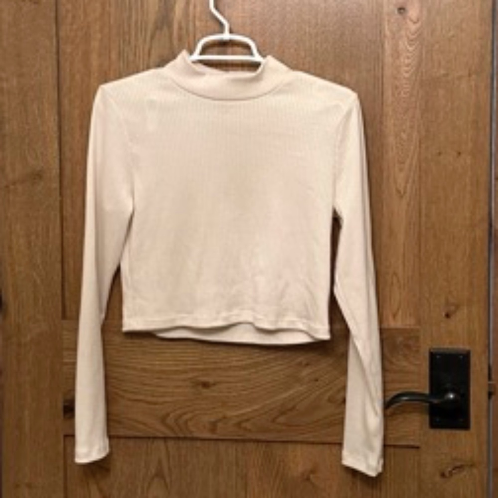 Originality Cropped Mock Neck Shirt